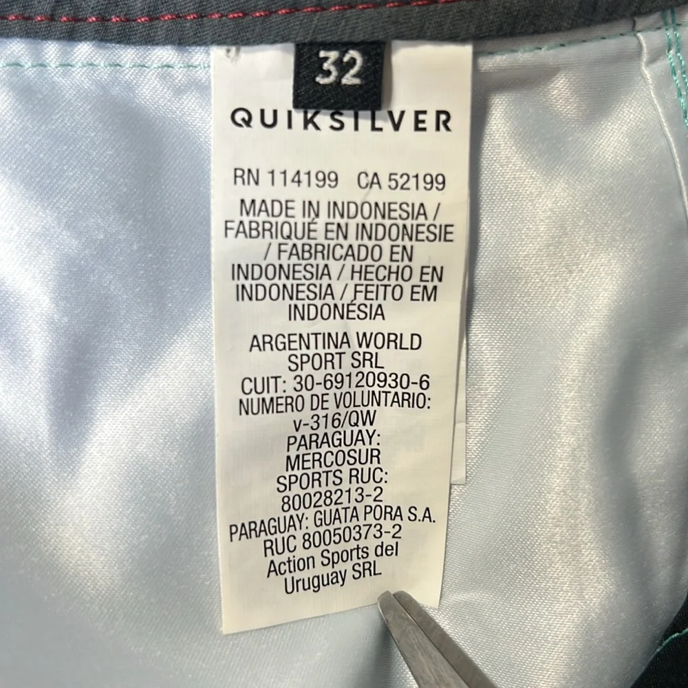 QUIKSILVER Boardshorts Baggies Trunks Men 32 MidLength 19” NEW Beach Swim Pocket